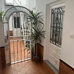 El Descanso De Lucía, Estudio *