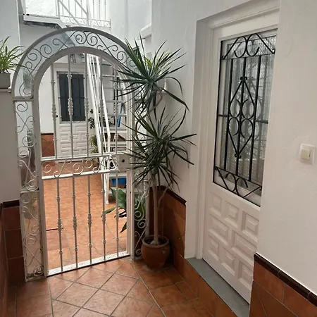 El Descanso De Lucia, Estudio *