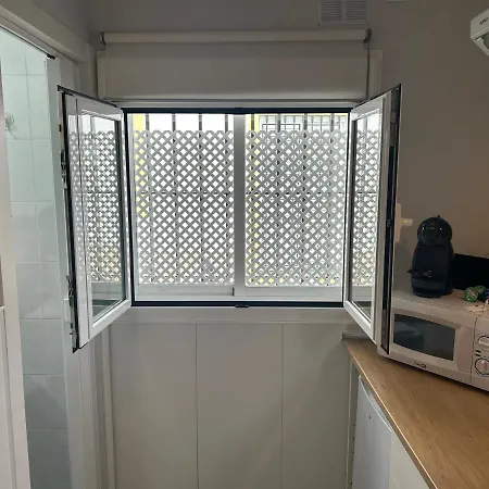 El Descanso De Lucia, Estudio