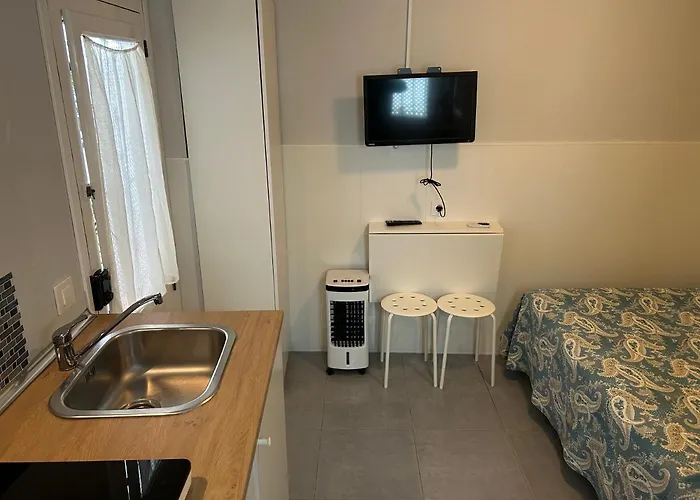 El Descanso De Lucia, Estudio *