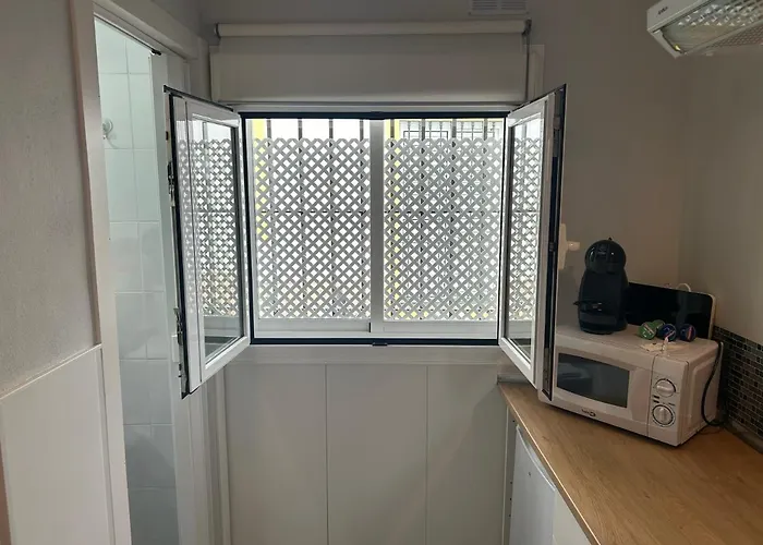 El Descanso De Lucia, Estudio